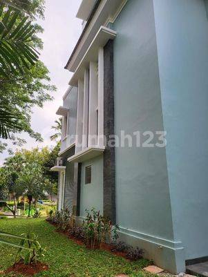 Rumah Mewah Dgn Lift Lantai Di Aquamarine Phg Summarecon Serpong