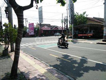Ruko Disewakan Dalam Pusat Kota Dekat Kampus Kraton Area Bisnis Strategis Ramai