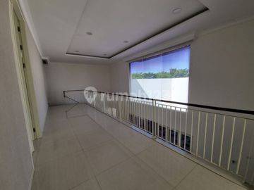 Rumah Murah Pakuwon City Cluster Bahama Surabaya Timur Luas 400an harga 8Man