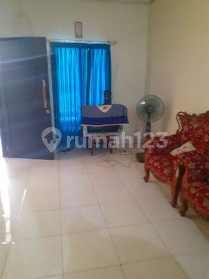 Rumah 2 lantai Taman royal 1 cipondoh tangerang
