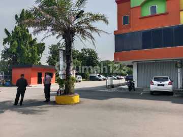Disewakan ruko hoek gandeng 3 di cakung