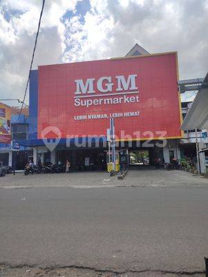 TANAH HOOK DIPUSAT NIAGA DEPAN MGM PLAZA