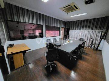 Dijual Showroom Kantor Hasyim Ashari Tangerang. Lokasi Strategis