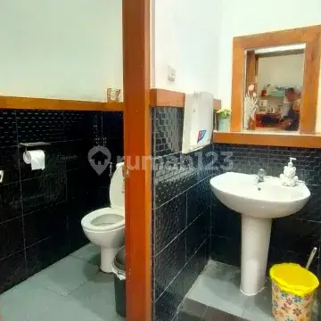 Ruko cantik di kota baru parahyangan yang strategis