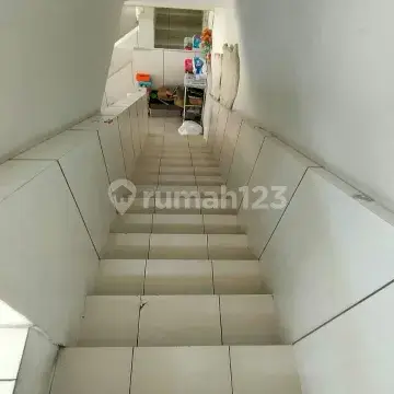 Ruko cantik di kota baru parahyangan yang strategis