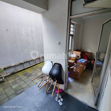 Ruko 3 Lantai Siap Pakai Semi Furnished Ringroad Utara Dekat Ugm