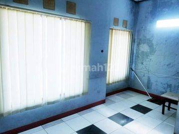 Ruko di Cihanjuang 2 lantai SHM pinggir jalan strategis