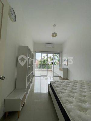   DISEWA RUMAH MEWAH 2 LANTAI DI DEKAT KEPRI MALL