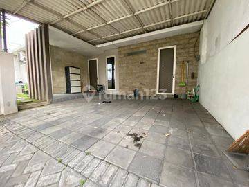 RUMAH CIAMIK FURNISH
MINIMALIS MODERN SANGAT TERAWAT
SIAP HUNI
