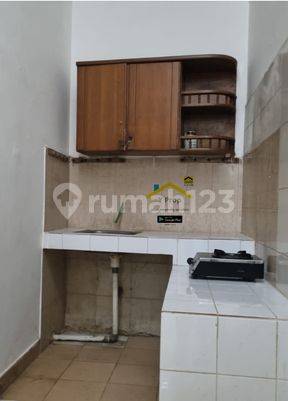 Disewa Rumah di Dr Susilo, Grogol, Lt.5x25, 3 Lantai, Kt.7, Jakarta Barat