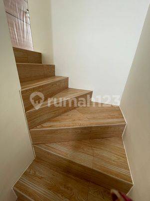 Disewakan Rumah Baru, Sudah Renovasi, Boomgate System di Cendana Parc Curug