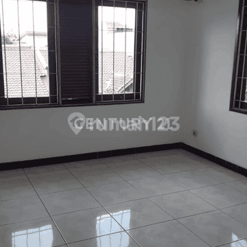 Rumah Strategis Perumahan Raffles Hills Cibubur Transyogi | Rumah123