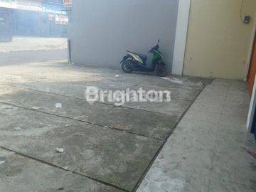 Ruko Gandeng Lantai Pinggir Jalan Raya Di Jl Aria Santika Tangerang