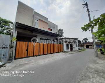 RUMAH DAN RUANG USAHA DEKAT KAMPUS ISI SEWON YOGYAKARTA
