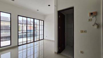 Rumah 2 Lantai Baru Selatan 8x12 full bangunan langka pasti suka