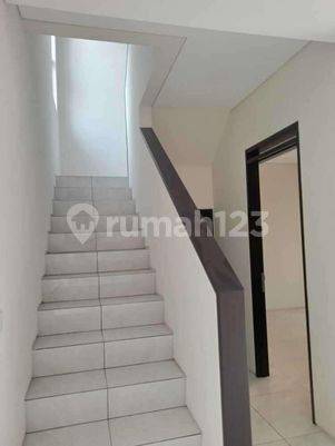 Jual Rumah simakirana kota baru Parahyangan siap huni 