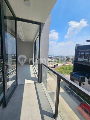 Jual Rumah Baru Royal Grande di Setraduta Bandung siap huni 