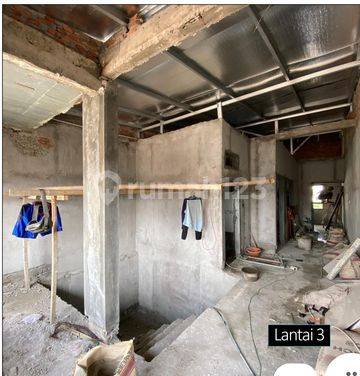 MURAH..!! RUMAH BARU 3 Lantai (4,5 x 22) Unfurnished di Duri Kepa Jakarta Barat