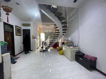 Chandra Rumah Uk 7x16.5m Lokasi Bagus di Komplek Thi Jelambar