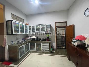 Chandra Rumah Bagus Uk 9.8x20m di Jelambar
