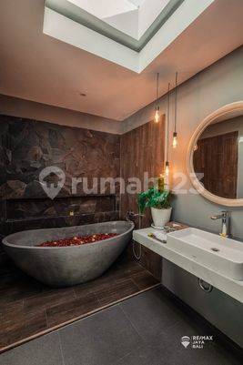 Villa Cantik Konsep minimalis Canggu, Kuta Badung