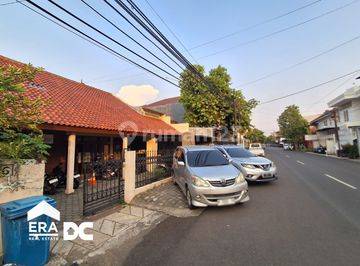 Rumah Strategis Tengah Kota Cocok Untuk Kantor Erlangga Pleburan Rumah