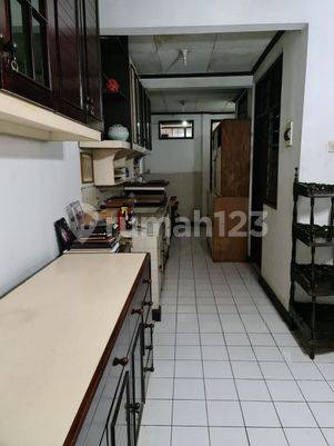 Rumah luas dijual siap huni di sayap Pasteur kota bandung 