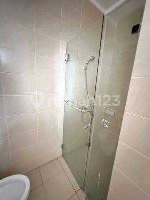 Jual Dan Sewa Rumah Rapih Siap Huni di De Park, Tangerang .34
