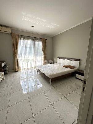 Jual Dan Sewa Rumah Rapih Siap Huni di De Park, Tangerang .34