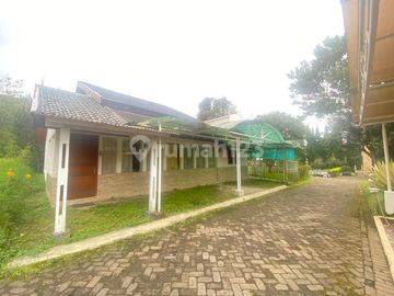 Dijual Rumah Villa Istana Bunga Bandung Utara