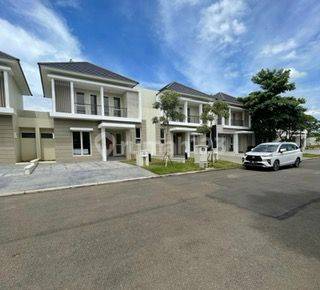 Rumah Mewah Lingkungan Homey, Cluster Giri Suvarna Jati Alam Sutera 2