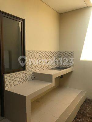 Disewakan Rumah Martadinata Residence 3+1