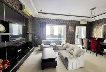 Rumah Gaya Classic Lingkungan Nyaman Siap Huni Lokasi Bsd City 