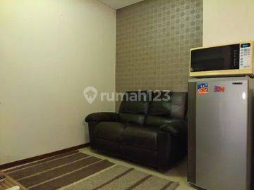 Sewa Apartemen Thamrin Residence 1 Bedroom Lantai Sedang Furnished