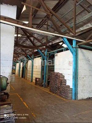 Dijual Bekas Pabrik Sol Sepatu Plus Gudang, Kantor di Cengkareng