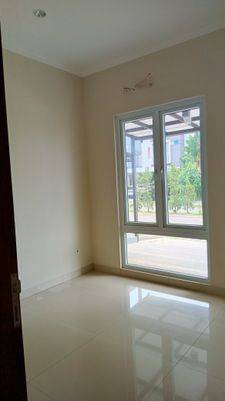 Rumah baru bangunan mandiri di Cosmo