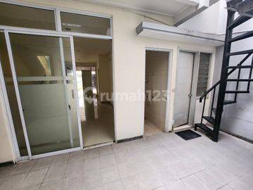 Rumah Green Lake City, Amerika Latin Ukuran 8x16, Shm, Harga 3m