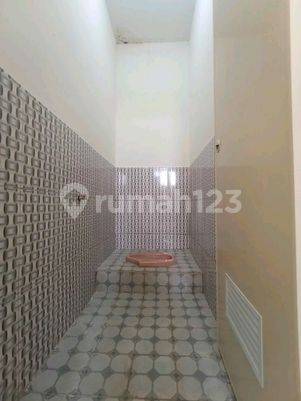 di Jl.syeh Moh Nawawi Al Bantani (kp3b palima Curug kota serang Dkt kampus UIN 2 serang banten) SHM Rumah Baru