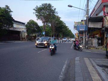 Tanah Super Strategis Bonus Bangunan Jalan Raya Mentri Supeno