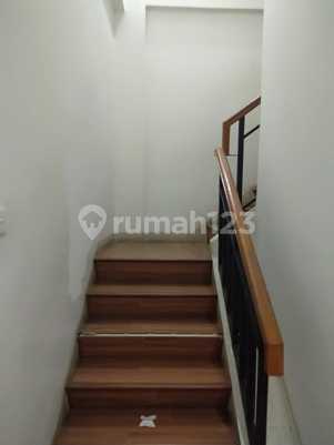 Ruko yg strategis, cocok buat usaha 