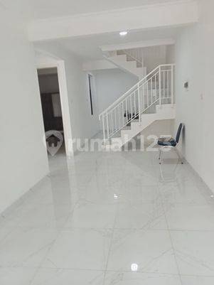 Rumah Komplek Pondok Kelapa Shm Bebas Banjir