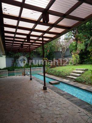 Rumah besar patra kuningan istimewa