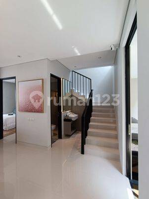 Rumah Baru Minimalis Modern 2 lantai Citraland The Greenlake 3 kamar tidur harga hanya 2 milyaran