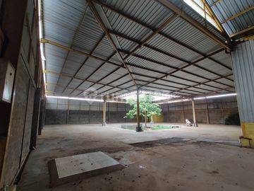 Gudang di Sewon, Bantul.Siap pakai, kantor dalam gudang.