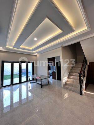 Dijual Rumah Mewah Desain Classic Terbaru Jagakarsa, Jaksel