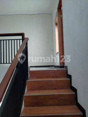 Rumah minimalis  di Adipura Gedebage