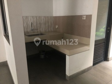 Rumah Bagus 3 Lantai Siap Huni di Cilandak Jakarta Selatan