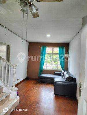 Townhouse Taman Paris 2 Lantai Furnished Di Lippo Karawaci Tangerang