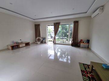 Rumah  Cluster Mozart Symphonia, Gading Serpong