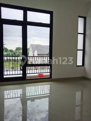 Ruko sekaligus tempat tinggal kawasan Aryana karawaci Tangerang